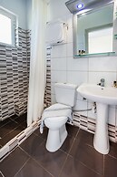 Jonathan Studio Apartments