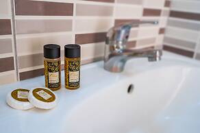 Jonathan Studio Apartments