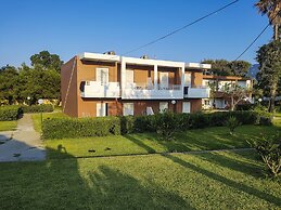 Jonathan Studio Apartments