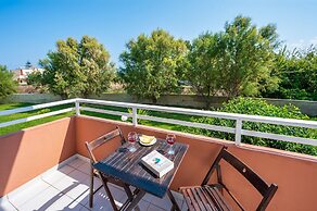 Jonathan Studio Apartments