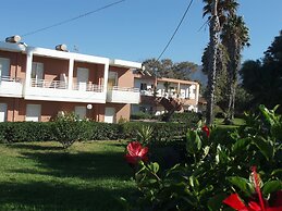 Jonathan Studio Apartments