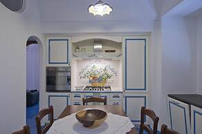 Villa il Frantoio and Lilmar