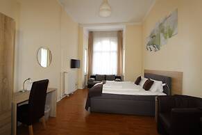 Hotel Pension Elegia am Kurfürstendamm