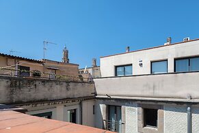 Ainb Born-damas Apartments