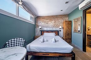 Ainb Born-damas Apartments