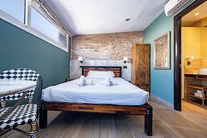 Ainb Born-damas Apartments