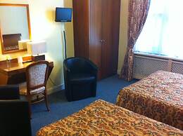 London Visitors Hotel