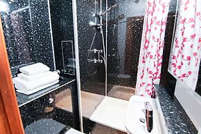 London Visitors Hotel