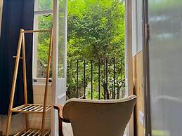 London Visitors Hotel