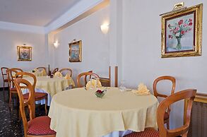 Hotel Ariston Montecarlo