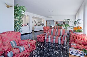 Hotel Ariston Montecarlo