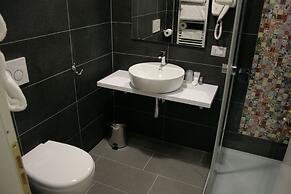 Hotel Magenta