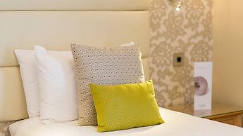 The Royal & Fortescue