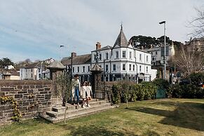 The Royal Hotel