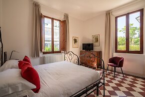 Hotel Select Suites & Spa / Apartments