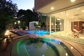 Hotel Select Suites & Spa / Apartments