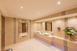The Victoria Hotel & Source Spa