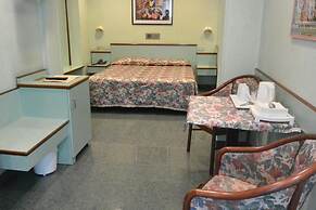 Le Petit Hotel
