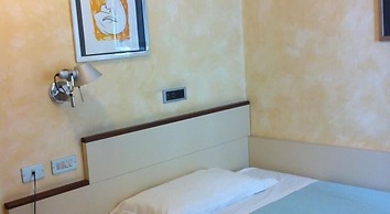 Le Petit Hotel