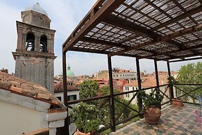 Ai Due Fanali (Adults Only)