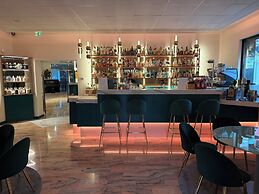 Green Park Hotel