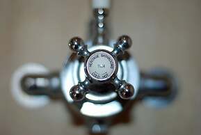 The Grant Arms Hotel