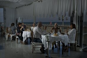 Vidi Miramare & Delfino