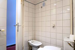 Ours Blanc - Place Victor Hugo