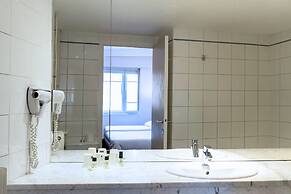 Ours Blanc - Place Victor Hugo