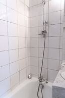 Ours Blanc - Place Victor Hugo