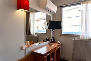 Ours Blanc - Place Victor Hugo