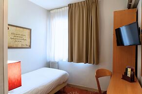 Ours Blanc - Place Victor Hugo