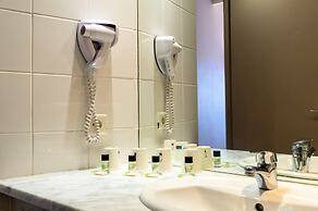 Ours Blanc - Place Victor Hugo