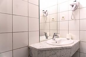 Ours Blanc - Place Victor Hugo