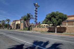 Thunderbird Lodge in Riverside