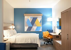 Holiday Inn Express & Suites Dallas Southwest-Cedar Hill by IHG