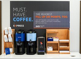 Holiday Inn Express & Suites Dallas Southwest-Cedar Hill by IHG