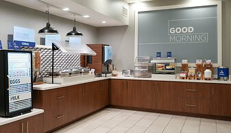Holiday Inn Express & Suites Dallas Southwest-Cedar Hill by IHG
