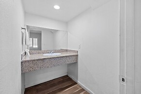 American Executive Inn