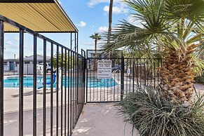 American Executive Inn