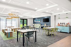 Spark by Hilton Lancaster Dutch Country