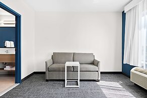 Spark by Hilton Lancaster Dutch Country