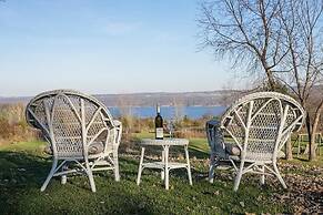 Savannah House Wine Country Inn & Cottages