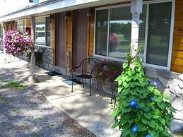 Savannah House Wine Country Inn & Cottages