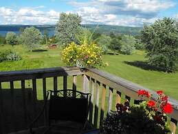 Savannah House Wine Country Inn & Cottages