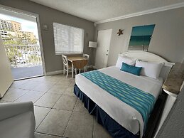 Pelican Pointe Clearwater Beach Hotel