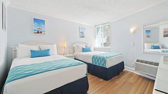 Pelican Pointe Clearwater Beach Hotel