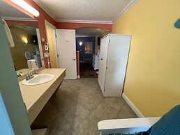 Pelican Pointe Clearwater Beach Hotel