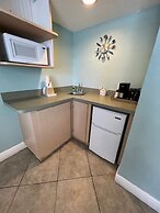 Pelican Pointe Clearwater Beach Hotel