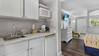 Pelican Pointe Clearwater Beach Hotel